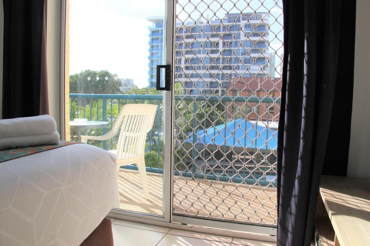 Broadwater Keys Holiday Apartments โกลด์โคสต์ ภายนอก รูปภาพ