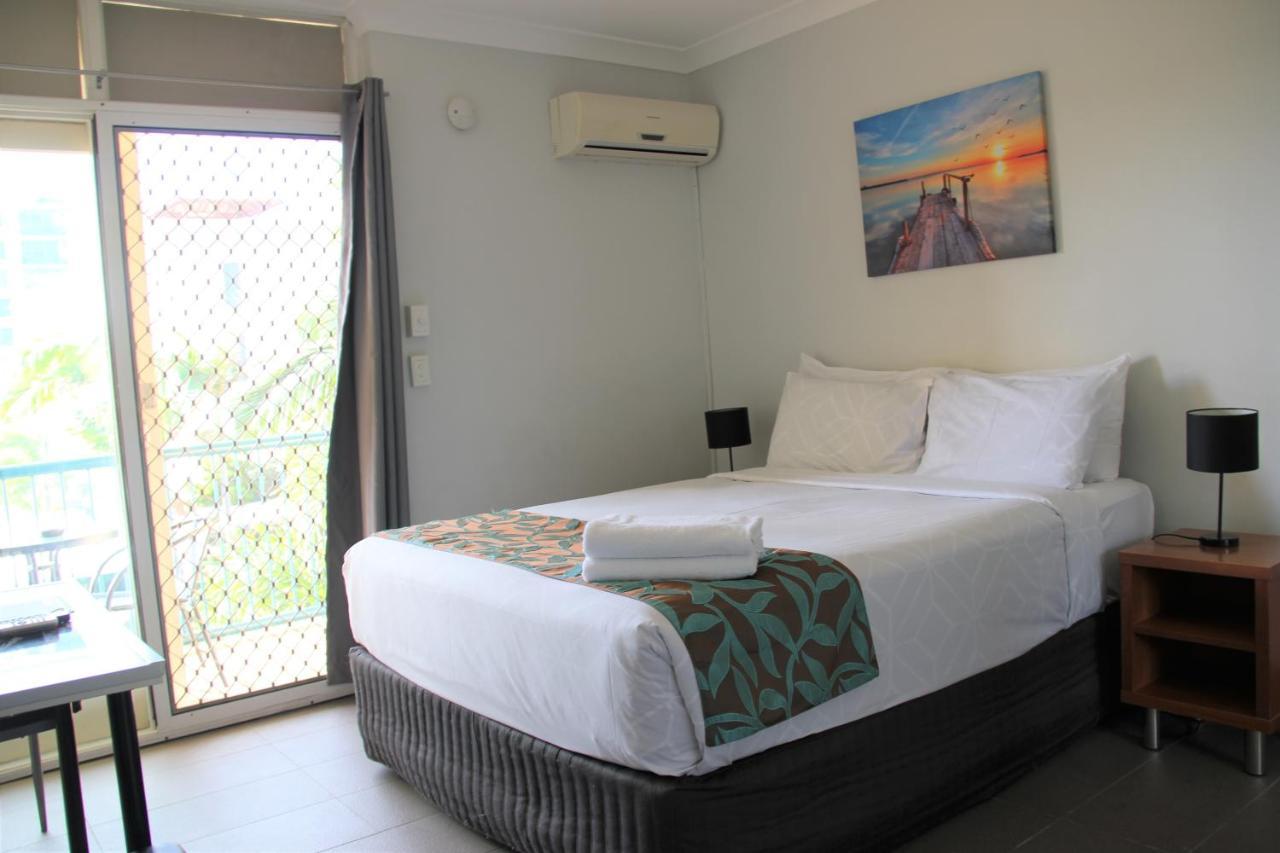 Broadwater Keys Holiday Apartments โกลด์โคสต์ ภายนอก รูปภาพ
