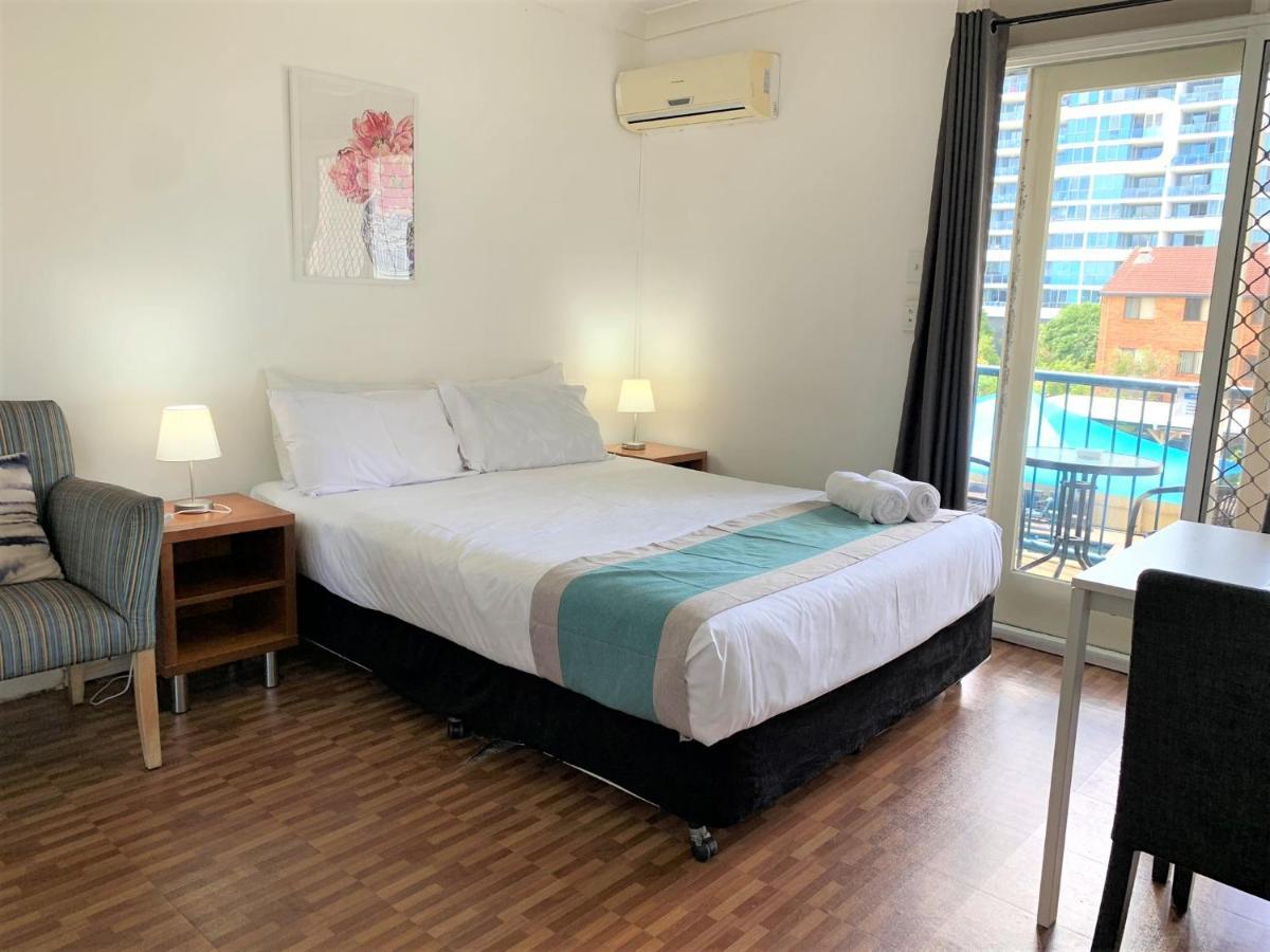 Broadwater Keys Holiday Apartments โกลด์โคสต์ ภายนอก รูปภาพ
