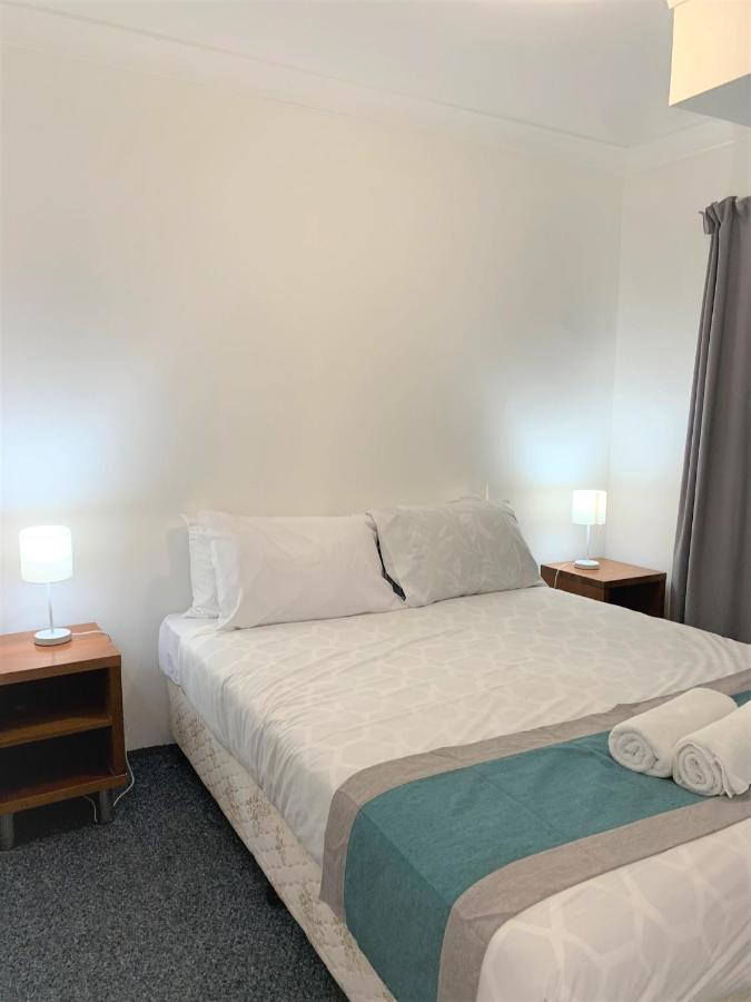 Broadwater Keys Holiday Apartments โกลด์โคสต์ ภายนอก รูปภาพ