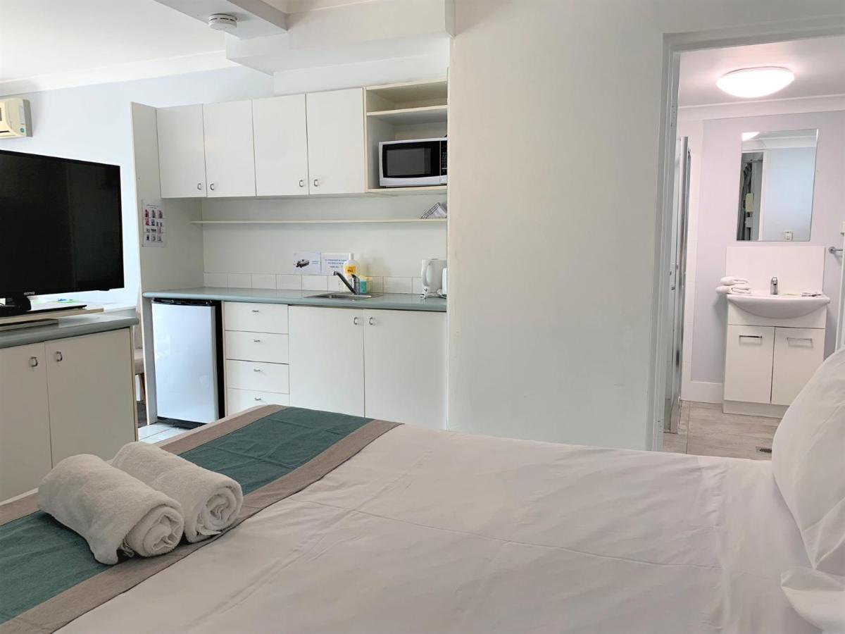 Broadwater Keys Holiday Apartments โกลด์โคสต์ ภายนอก รูปภาพ