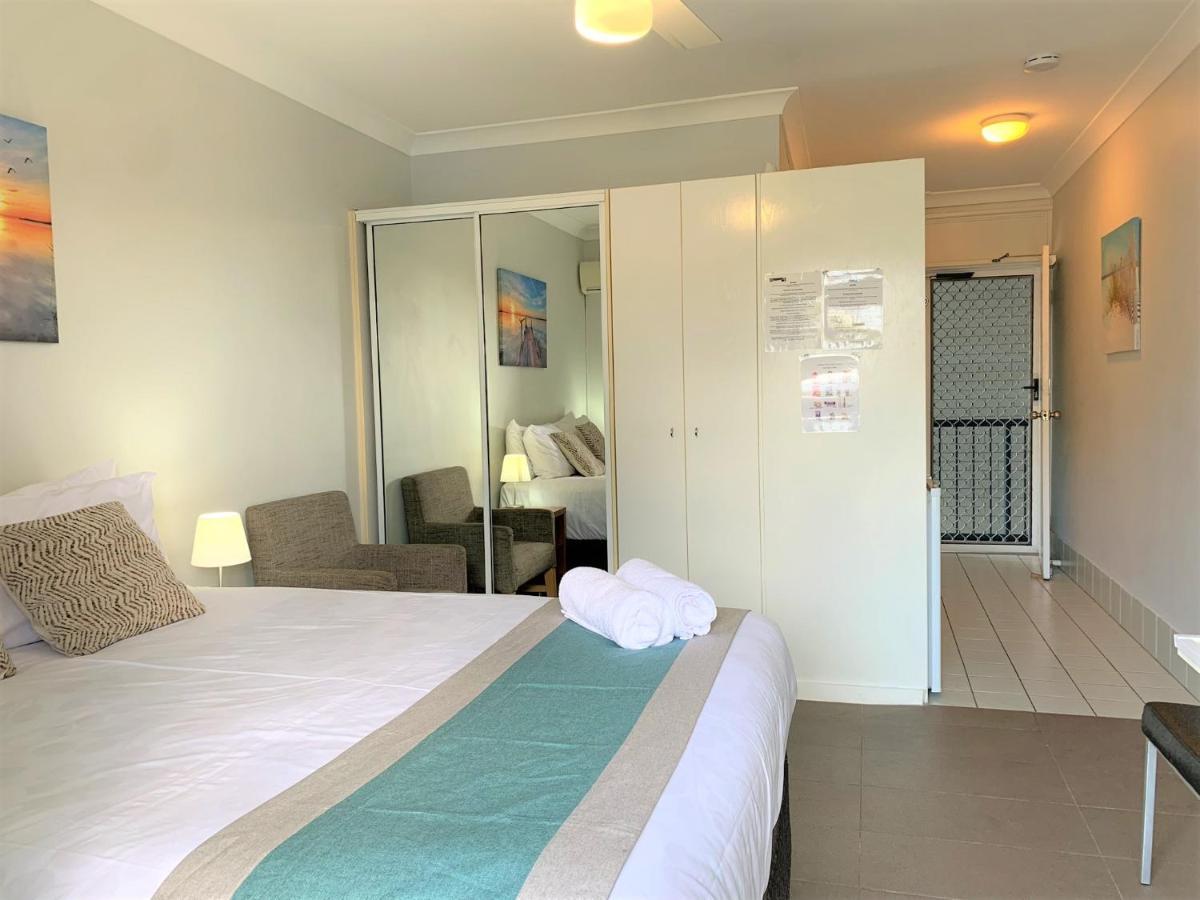 Broadwater Keys Holiday Apartments โกลด์โคสต์ ภายนอก รูปภาพ