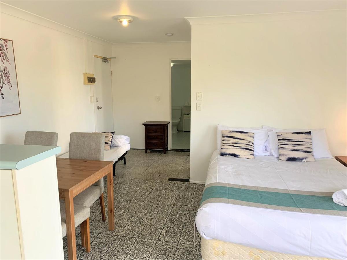 Broadwater Keys Holiday Apartments โกลด์โคสต์ ภายนอก รูปภาพ