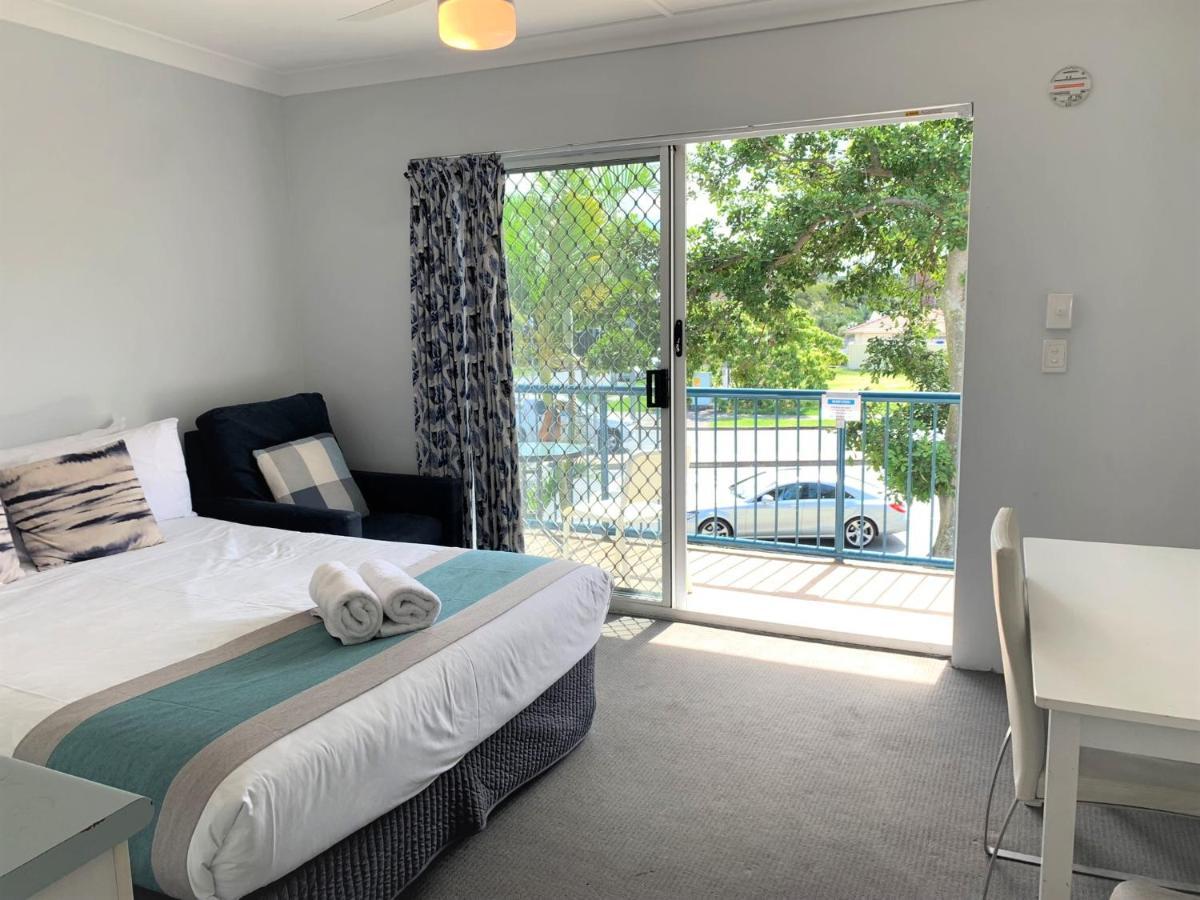 Broadwater Keys Holiday Apartments โกลด์โคสต์ ภายนอก รูปภาพ