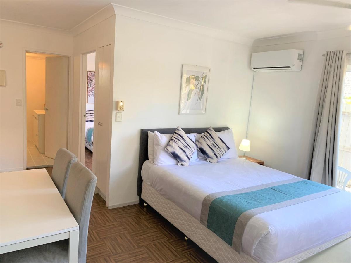 Broadwater Keys Holiday Apartments โกลด์โคสต์ ภายนอก รูปภาพ