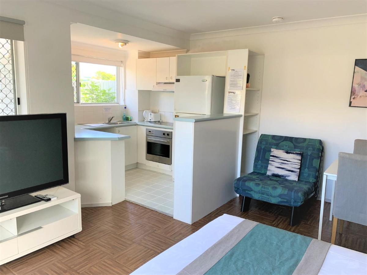 Broadwater Keys Holiday Apartments โกลด์โคสต์ ภายนอก รูปภาพ
