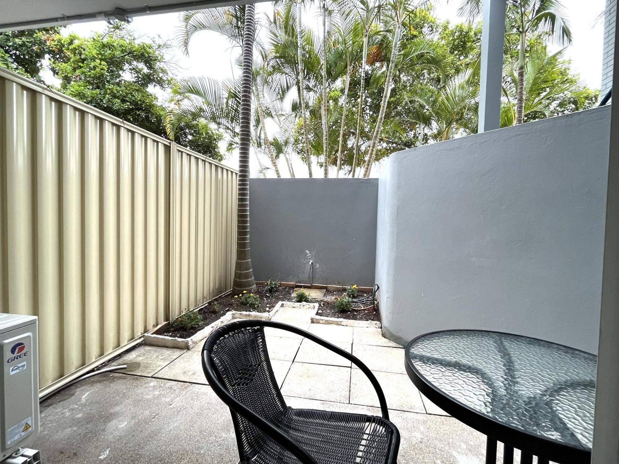 Broadwater Keys Holiday Apartments โกลด์โคสต์ ภายนอก รูปภาพ